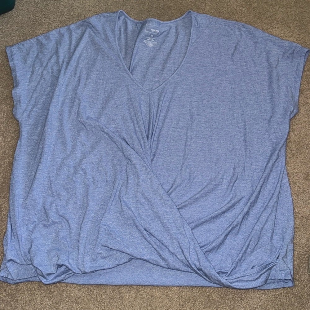 Very nice and comfy light blue top. Size 3X